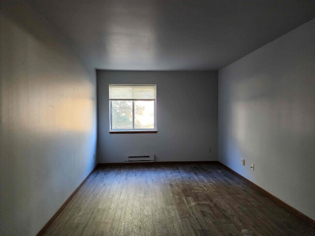 Building Photo - 1124 Morraine View Dr
