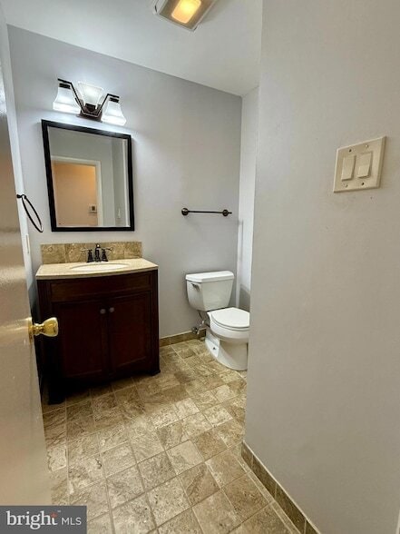 Building Photo - 6526 Beechwood Dr
