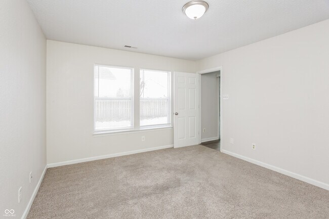 Building Photo - 2079 Meadowlark Ln