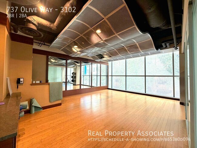 Building Photo - 737 Olive Wy