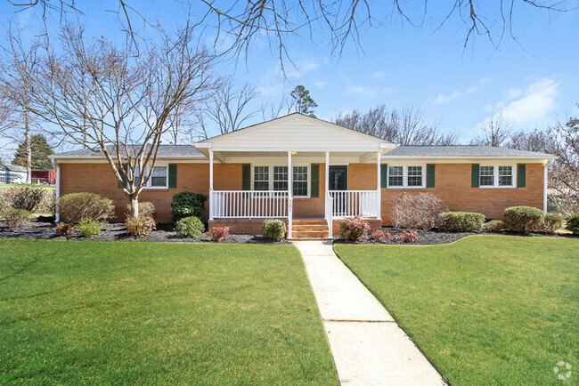 Building Photo - 301 Kingsberry Dr
