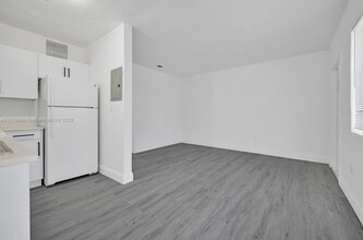 Building Photo - 740 84th St