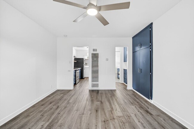 Building Photo - 936 Cedar Avenue