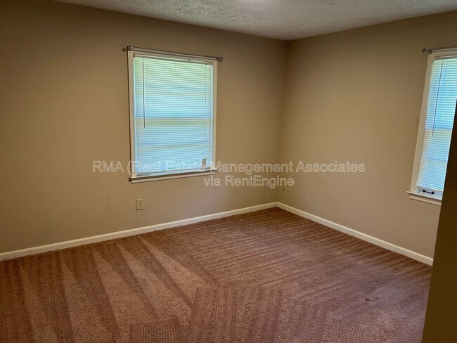 Building Photo - 764 Cheatham Rd