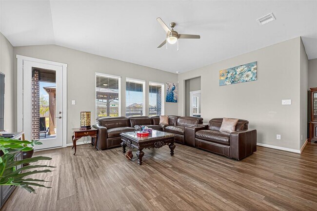 Building Photo - 3806 Favor Frst Ct
