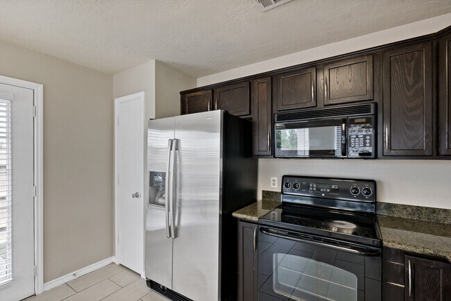Building Photo - 4003 Southern Trace Ct