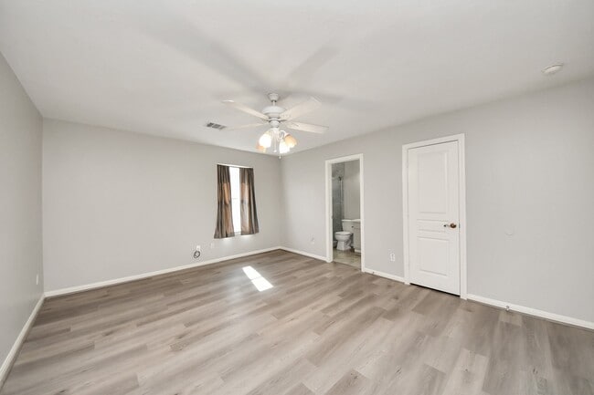 Building Photo - 14302 Jaubert Ct