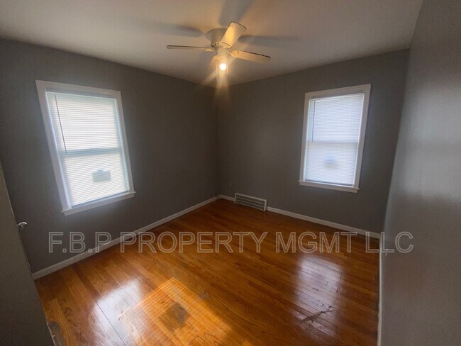 Building Photo - 14847 Cheyenne St