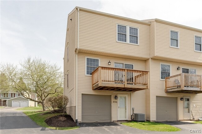 Building Photo - 8116 Verbeck Dr