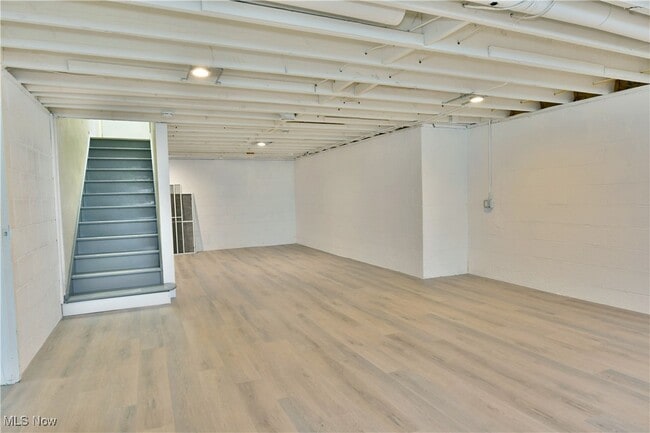 Building Photo - 9190 Warren Painsville