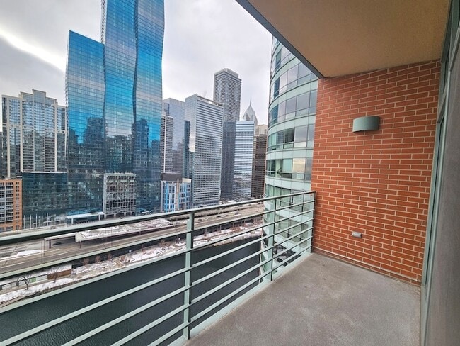 Building Photo - 415 E North Water St