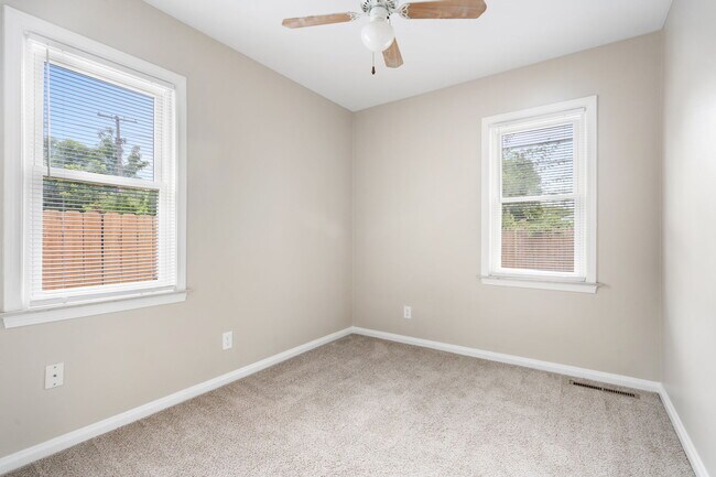 Building Photo - 23230 Columbus Ave