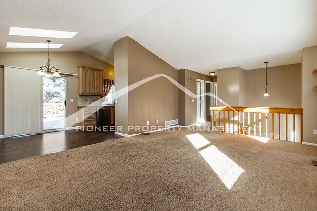 Building Photo - Split-level Home With Fenced Backyard and 2 Large Decks!
