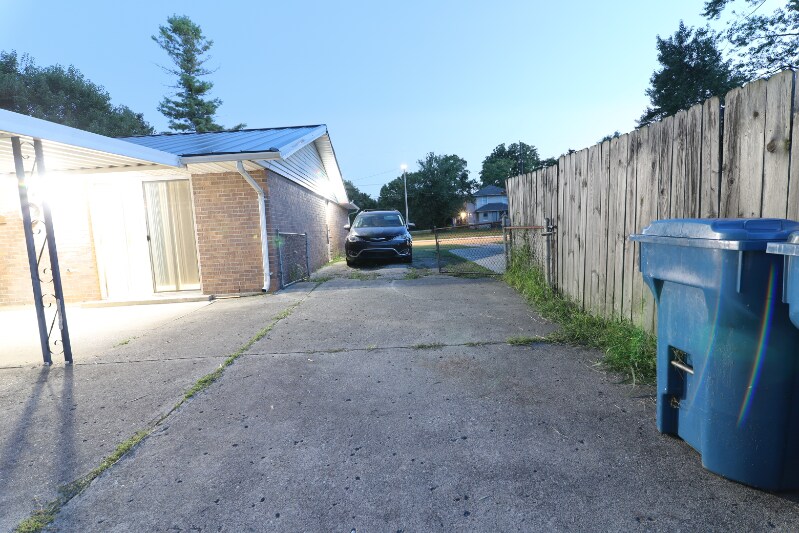 Building Photo - 4889 Fishburg Rd
