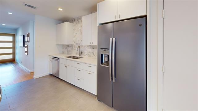 Building Photo - 923 Melrose Dr