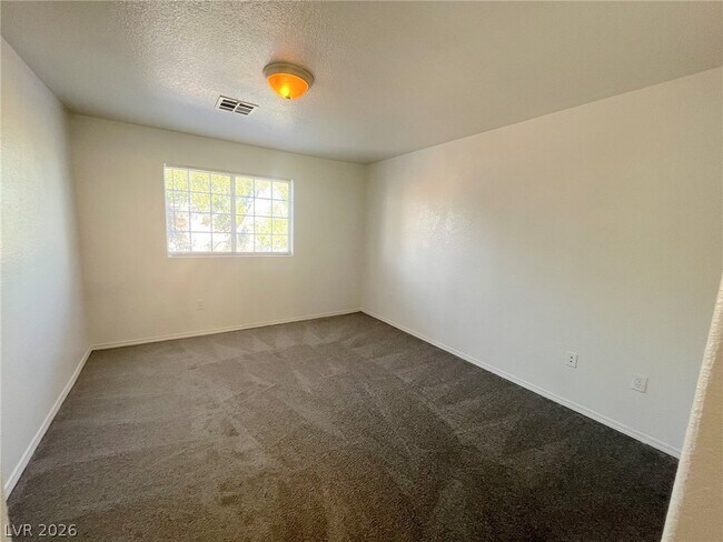 Building Photo - 4730 E Craig Rd