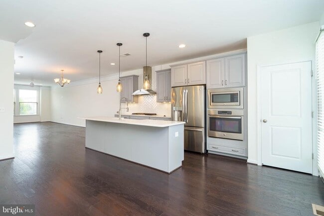 Building Photo - 23503 Adagio Terrace