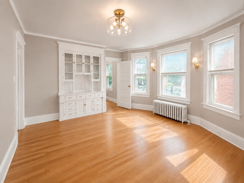 Dinning Room - 2518 N Humboldt Blvd