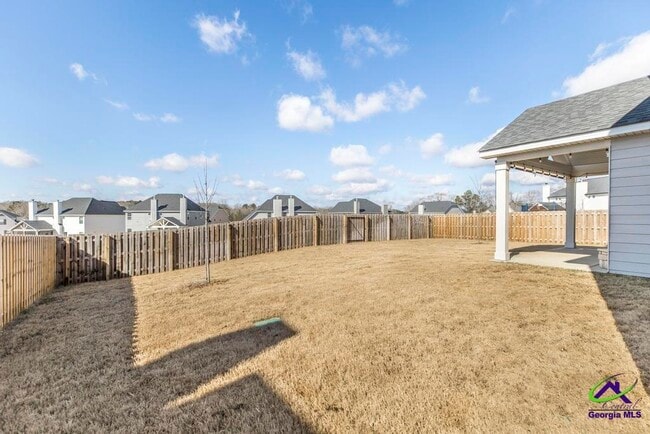 Building Photo - 233 Shoshone Cir