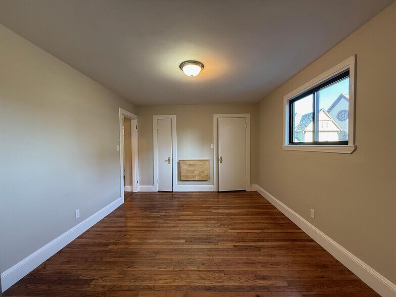 Building Photo - 50 Bishop Allen Dr