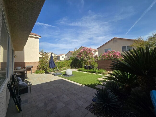 Building Photo - A Fabulous 3 Bedroom Home in South West Las Vegas