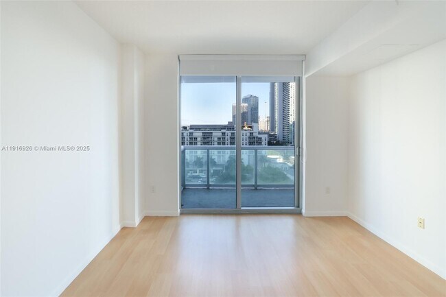 Building Photo - 333 NE 24th St