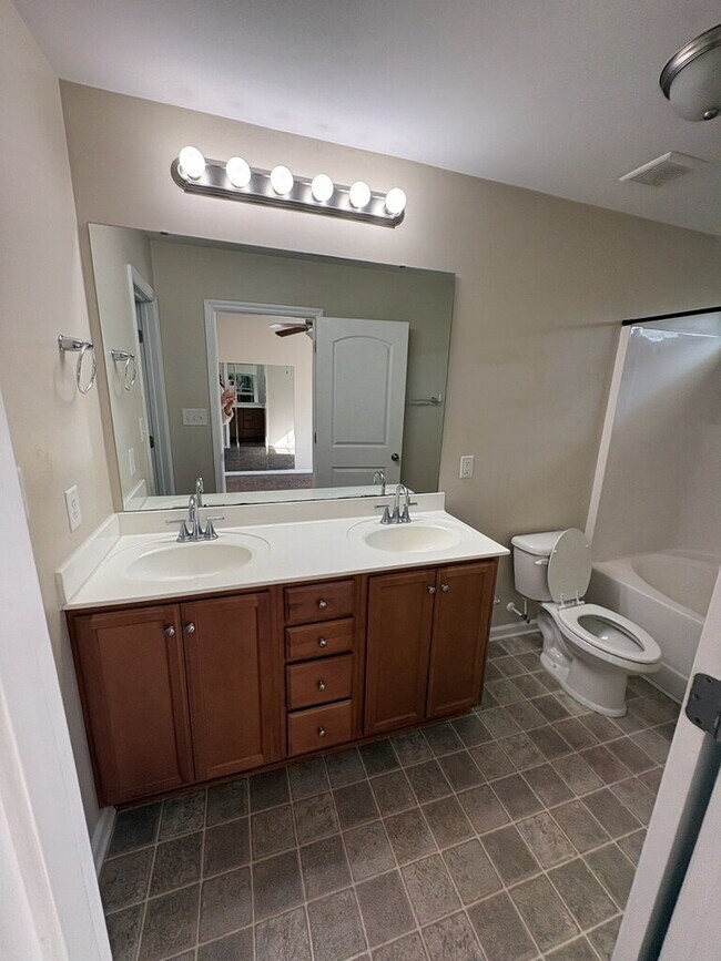 Building Photo - 626 Ebb Tide Ln