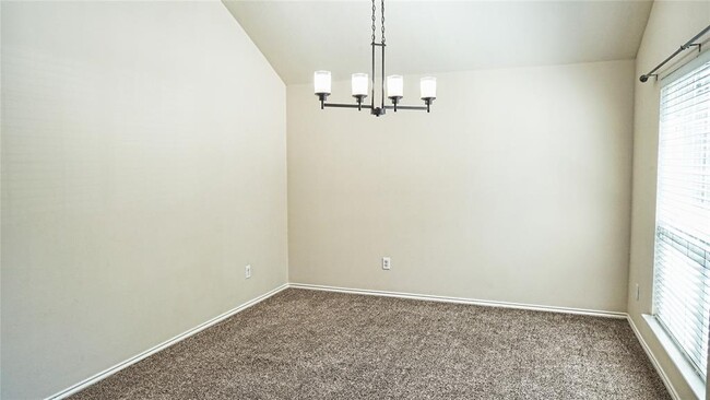 Building Photo - 9959 Driftwood Park Dr
