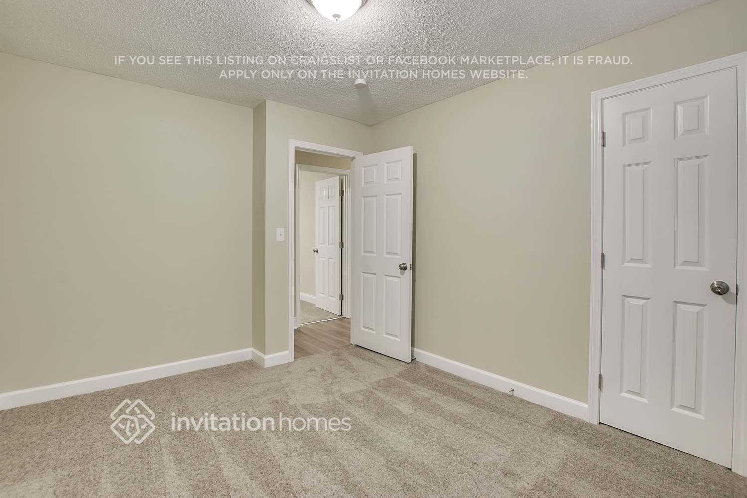 Building Photo - 3995 Willowbrook Dr