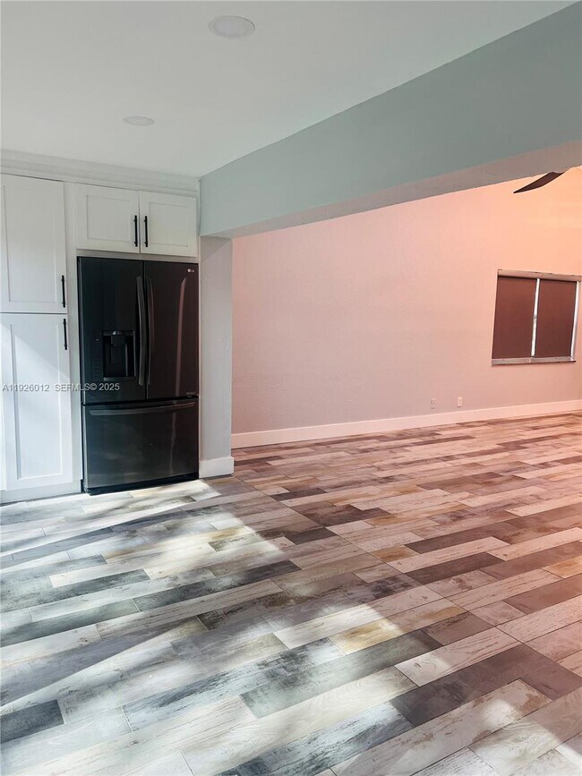 Building Photo - 1070 NW 53rd St