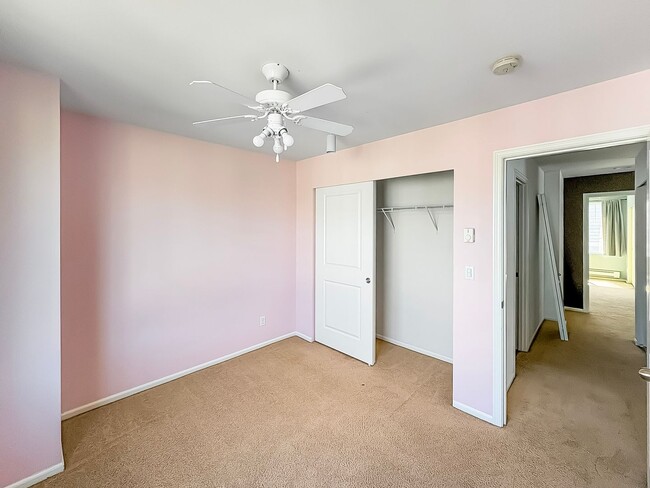 Building Photo - Beautiful North Creek Condo