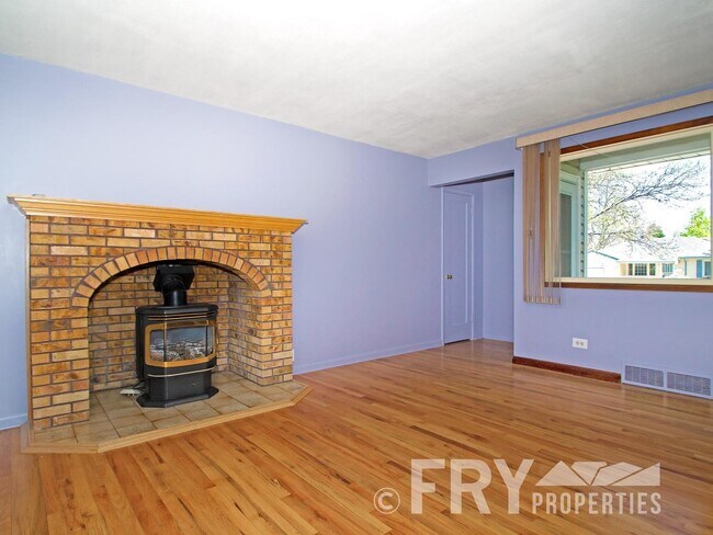 Building Photo - Great Home in Wellshire Neighborhood