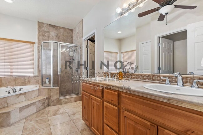 Building Photo - 13697 S Tom Shoemaker Cir