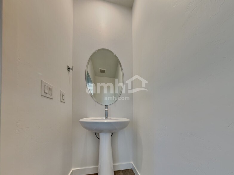 Building Photo - 13144 N Serenity Vly Dr