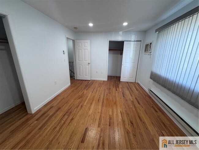 Building Photo - 33 Mercer St