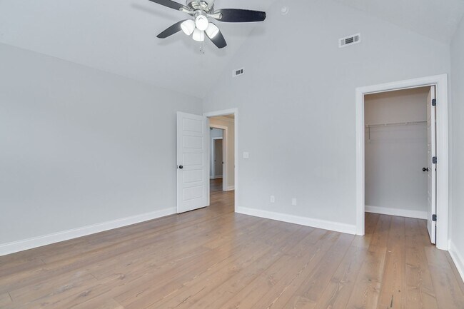 Building Photo - Beauty in Riverwood on Corner Lot!