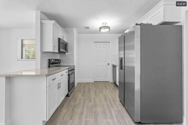 Building Photo - 12278 Hillman Dr