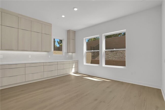 Building Photo - 168 Creation