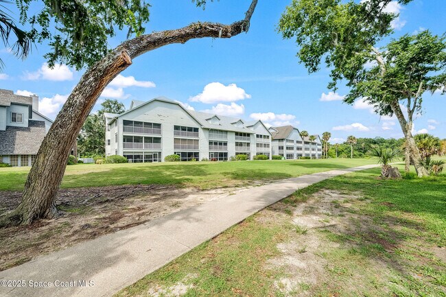 Building Photo - 575 Shadow Wood Ln