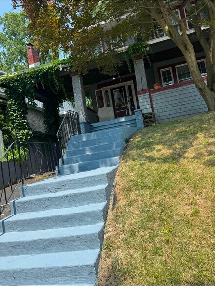 Building Photo - 799 Park Ave