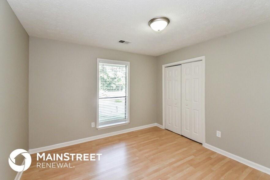 Building Photo - 8799 Parliament Pl