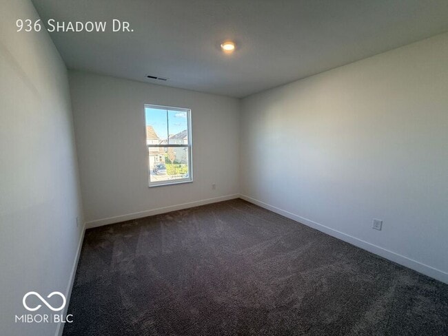 Building Photo - 936 Shadow Dr