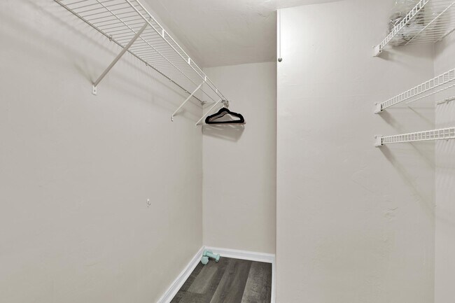 Building Photo - 1169 Hillsboro Mile