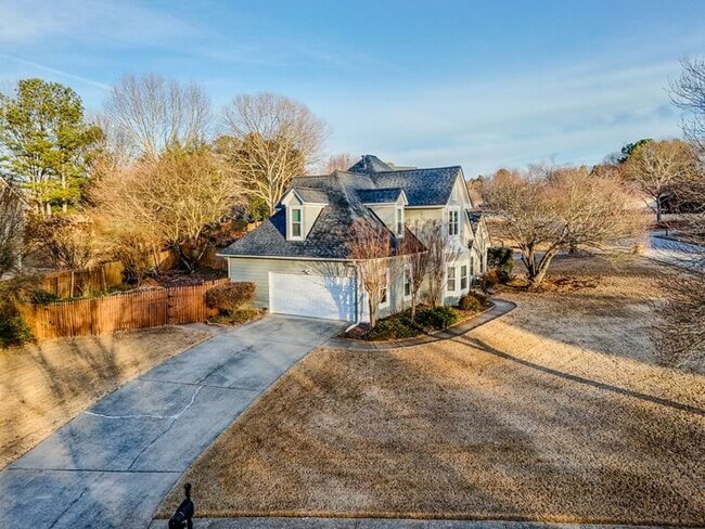 Building Photo - 3890 Cherry Ridge Walk