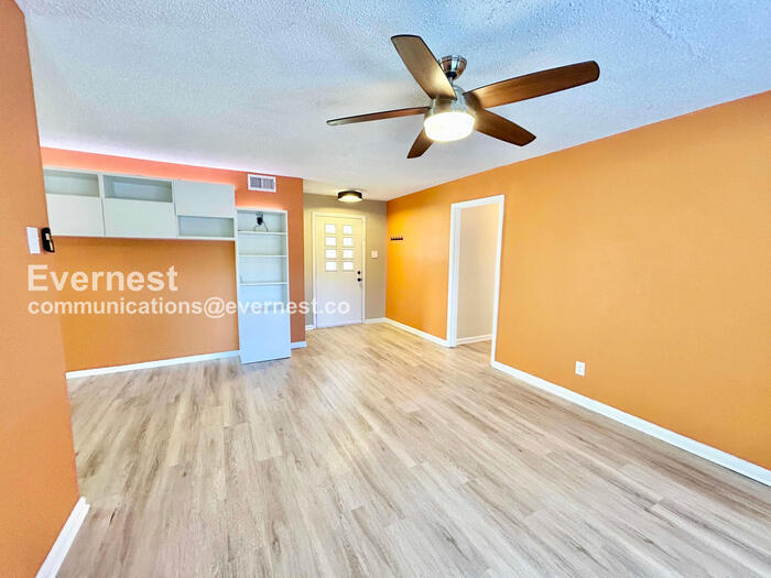 Building Photo - 5408 Waltham Ave