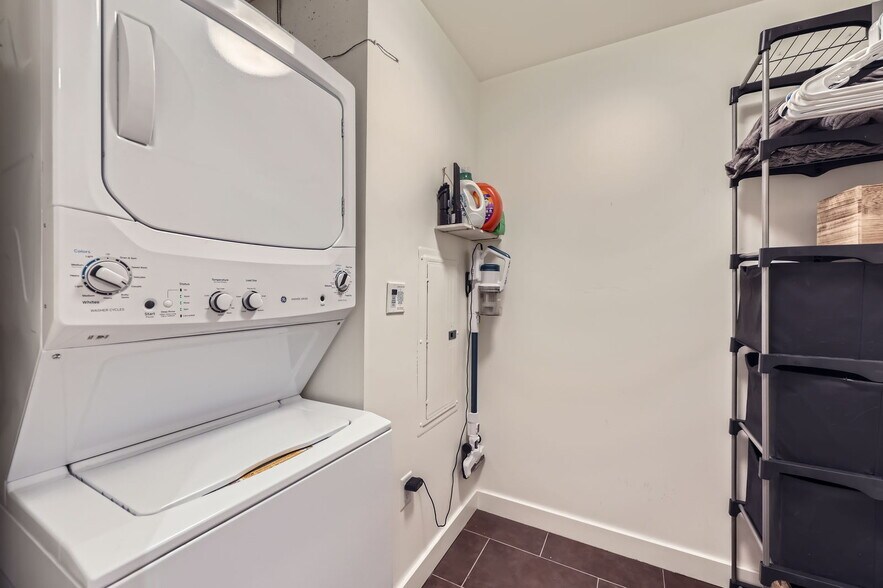 Building Photo - 1750 Wewatta St