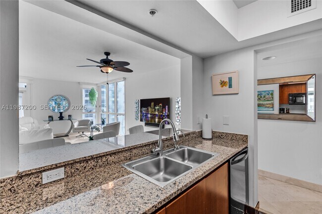 Building Photo - 1500 Ocean Dr