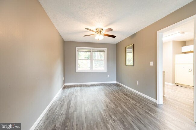 Building Photo - 847 Harbor View Terrace