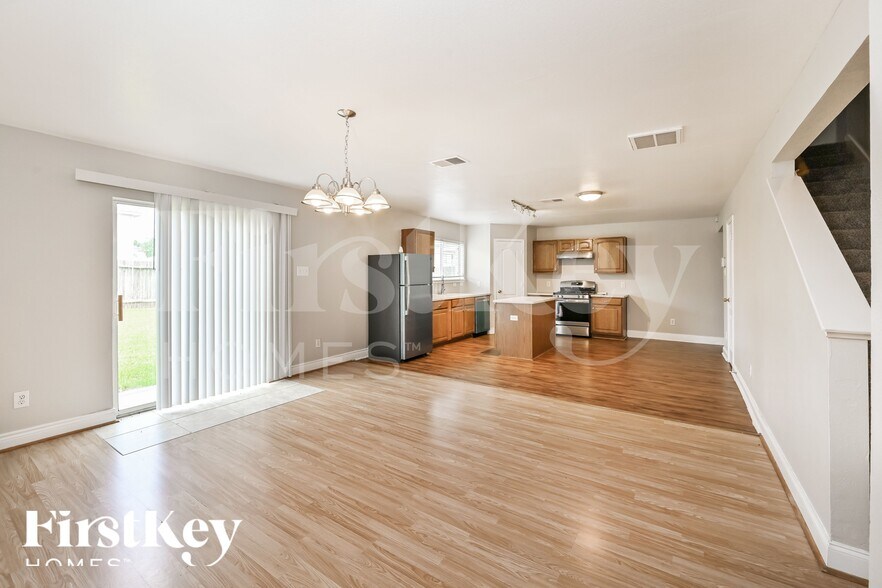 Building Photo - 22811 Precious Pl