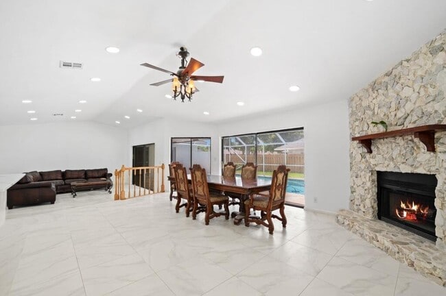 Building Photo - 20951 Chisolm Way